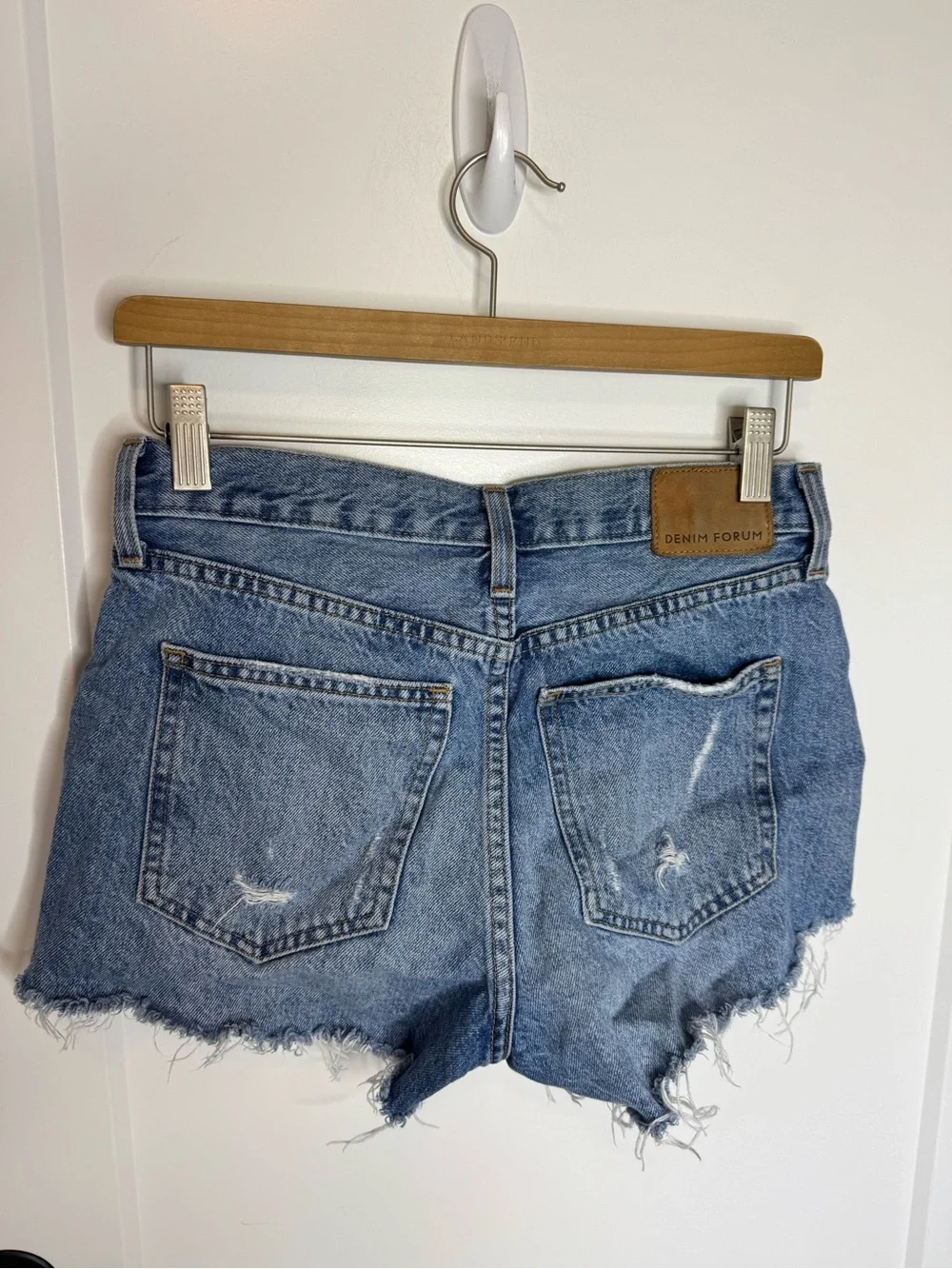 Aritzia excellent minimally